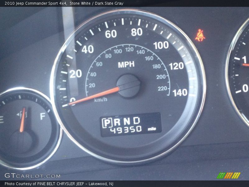 Stone White / Dark Slate Gray 2010 Jeep Commander Sport 4x4