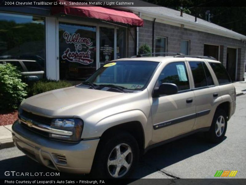 Sandstone Metallic / Light Cashmere 2004 Chevrolet TrailBlazer LS 4x4