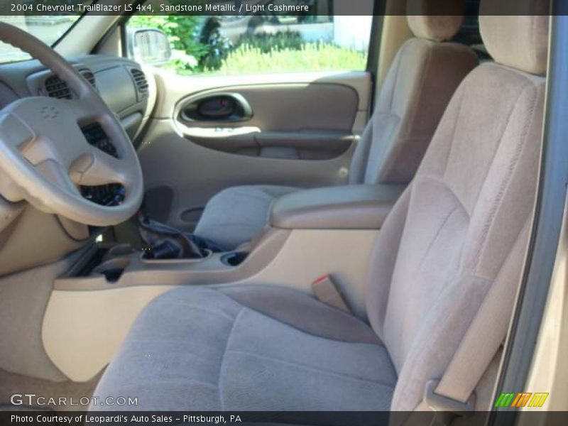 Sandstone Metallic / Light Cashmere 2004 Chevrolet TrailBlazer LS 4x4