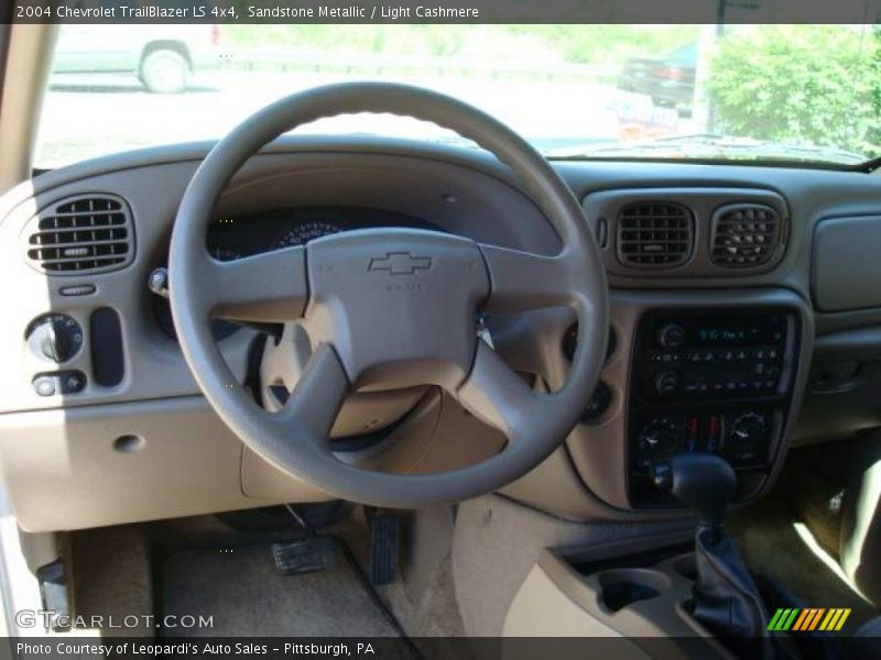 Sandstone Metallic / Light Cashmere 2004 Chevrolet TrailBlazer LS 4x4