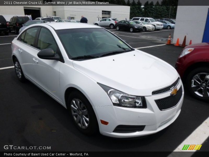 Summit White / Jet Black/Medium Titanium 2011 Chevrolet Cruze LS