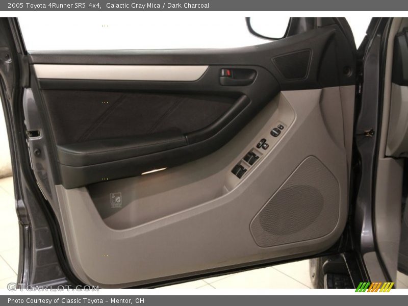 Galactic Gray Mica / Dark Charcoal 2005 Toyota 4Runner SR5 4x4