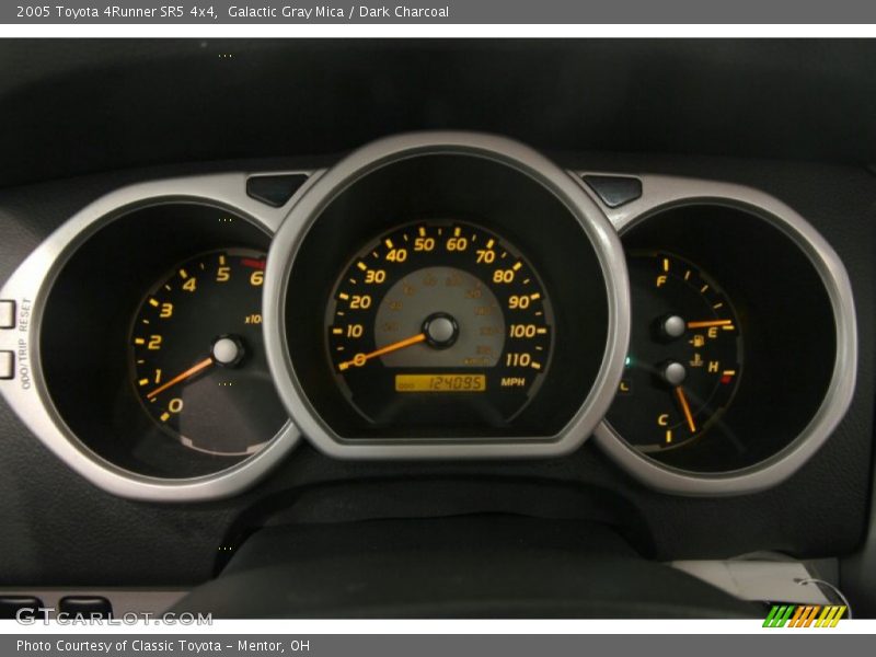 Galactic Gray Mica / Dark Charcoal 2005 Toyota 4Runner SR5 4x4