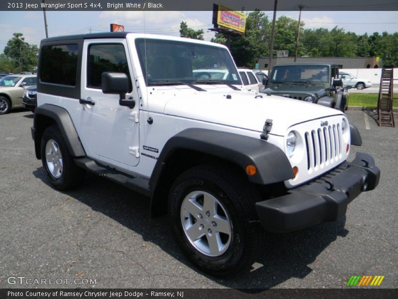 Bright White / Black 2013 Jeep Wrangler Sport S 4x4