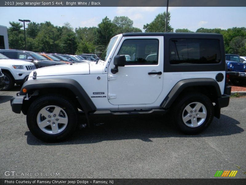 Bright White / Black 2013 Jeep Wrangler Sport S 4x4