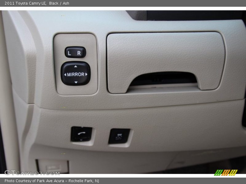 Black / Ash 2011 Toyota Camry LE