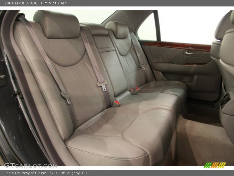 Rear Seat of 2004 LS 430