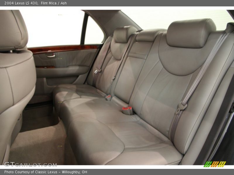 Rear Seat of 2004 LS 430