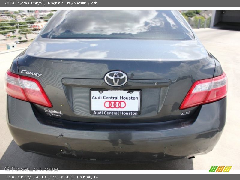 Magnetic Gray Metallic / Ash 2009 Toyota Camry SE