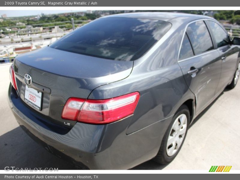 Magnetic Gray Metallic / Ash 2009 Toyota Camry SE