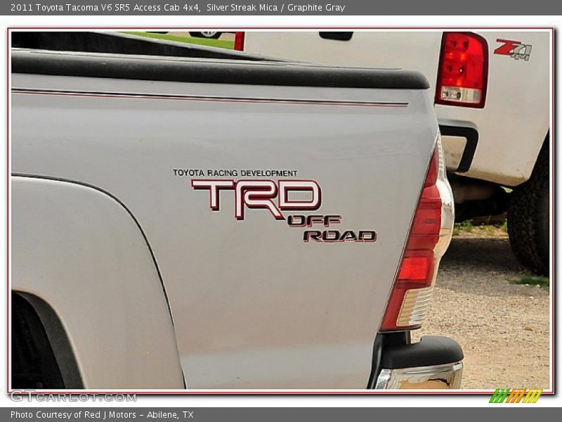 Silver Streak Mica / Graphite Gray 2011 Toyota Tacoma V6 SR5 Access Cab 4x4