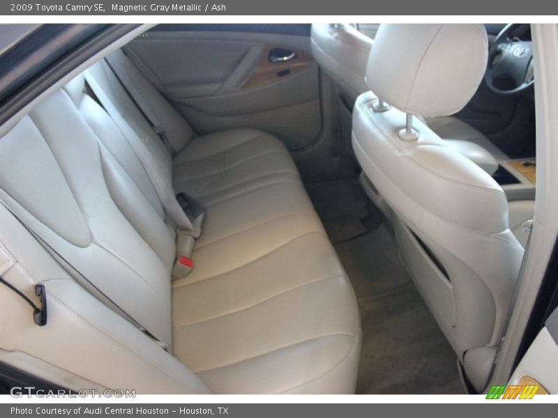 Magnetic Gray Metallic / Ash 2009 Toyota Camry SE
