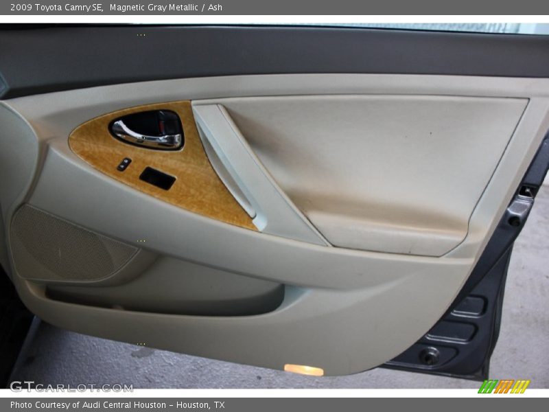 Magnetic Gray Metallic / Ash 2009 Toyota Camry SE