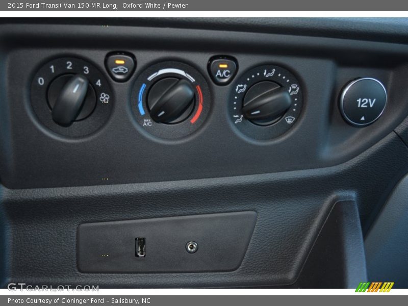 Controls of 2015 Transit Van 150 MR Long
