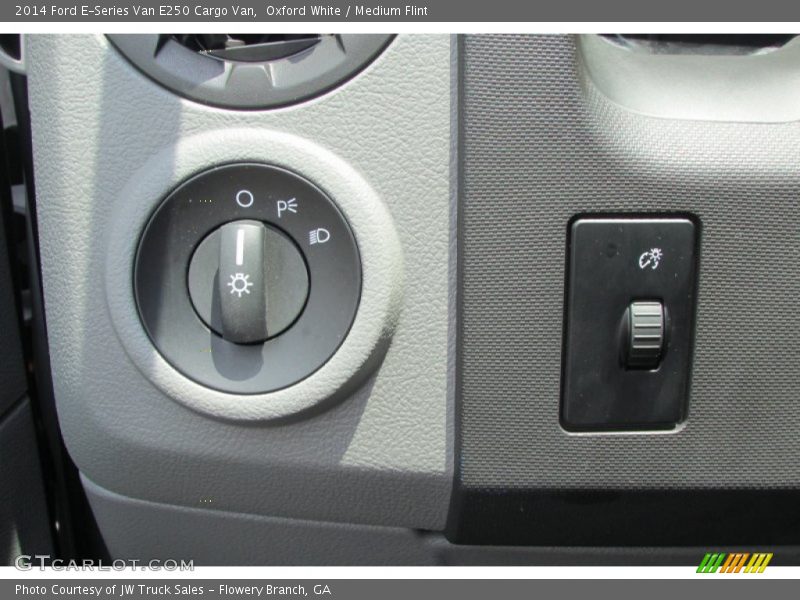 Oxford White / Medium Flint 2014 Ford E-Series Van E250 Cargo Van
