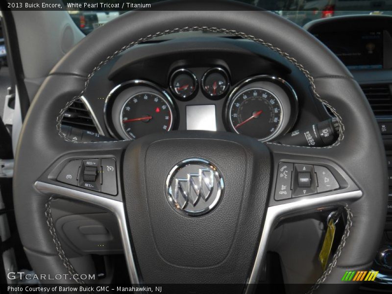 White Pearl Tricoat / Titanium 2013 Buick Encore