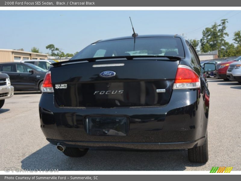 Black / Charcoal Black 2008 Ford Focus SES Sedan