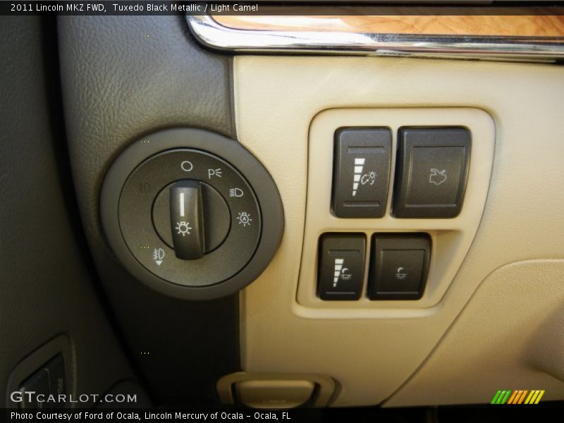 Tuxedo Black Metallic / Light Camel 2011 Lincoln MKZ FWD