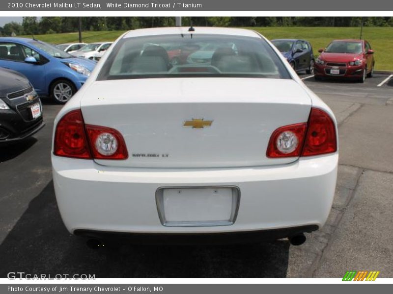 White Diamond Tricoat / Titanium 2010 Chevrolet Malibu LT Sedan