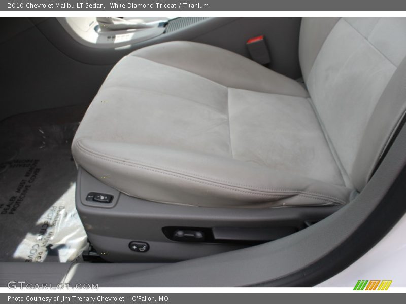 White Diamond Tricoat / Titanium 2010 Chevrolet Malibu LT Sedan