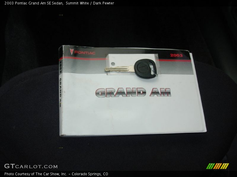 Summit White / Dark Pewter 2003 Pontiac Grand Am SE Sedan