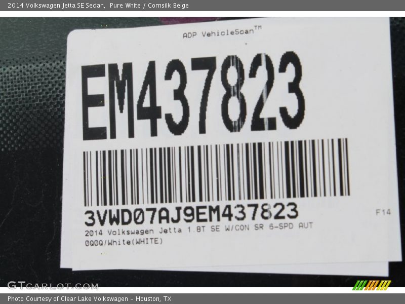 Pure White / Cornsilk Beige 2014 Volkswagen Jetta SE Sedan