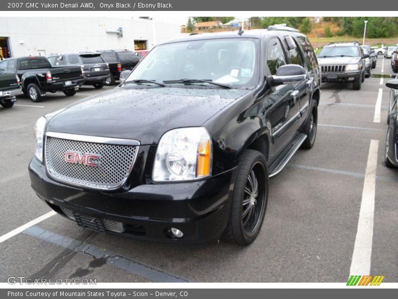 Onyx Black / Ebony Black 2007 GMC Yukon Denali AWD