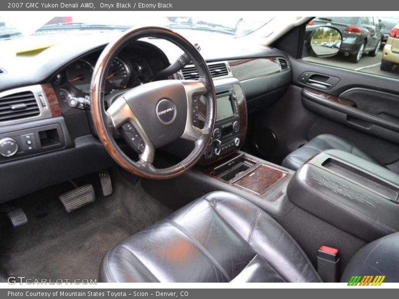 Onyx Black / Ebony Black 2007 GMC Yukon Denali AWD