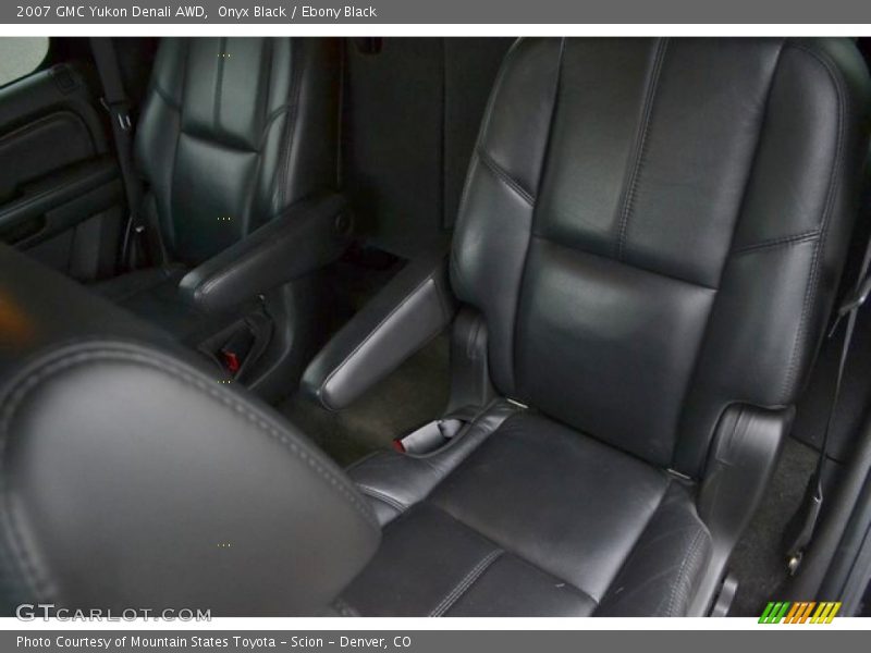 Onyx Black / Ebony Black 2007 GMC Yukon Denali AWD