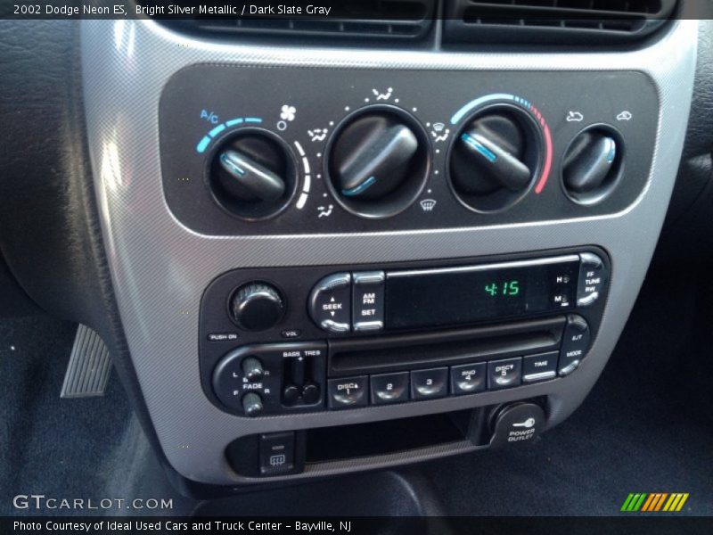 Bright Silver Metallic / Dark Slate Gray 2002 Dodge Neon ES