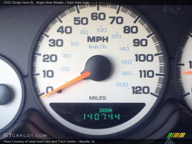 Bright Silver Metallic / Dark Slate Gray 2002 Dodge Neon ES
