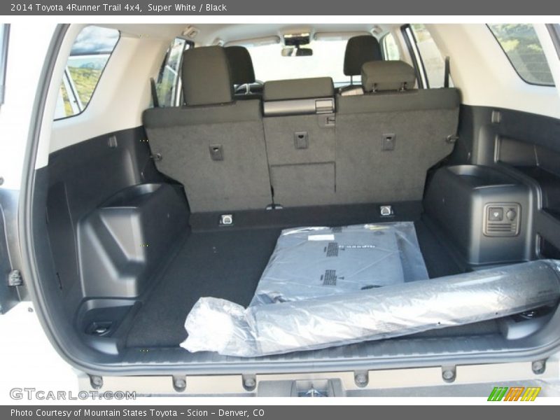 Super White / Black 2014 Toyota 4Runner Trail 4x4