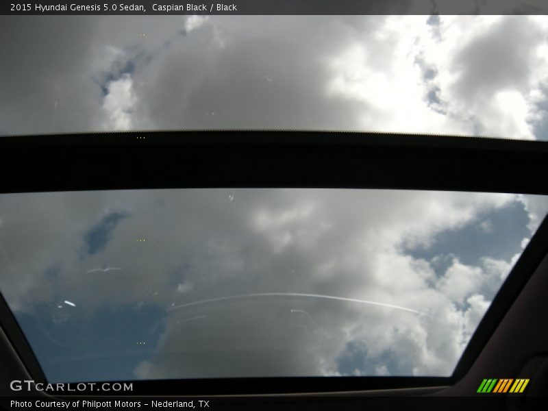 Sunroof of 2015 Genesis 5.0 Sedan