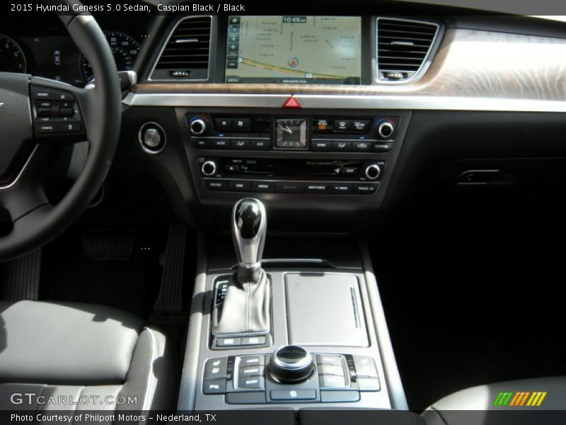 Dashboard of 2015 Genesis 5.0 Sedan