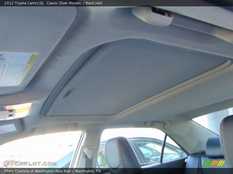 Classic Silver Metallic / Black/Ash 2012 Toyota Camry SE