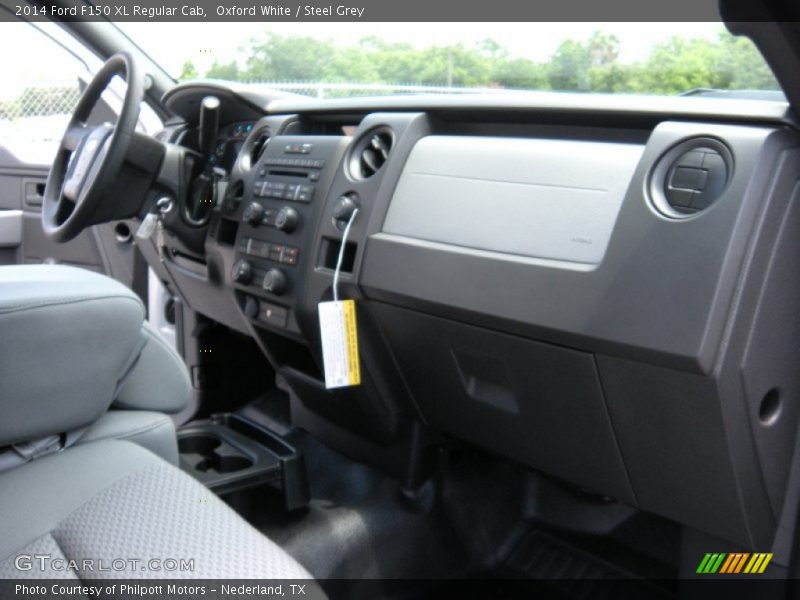 Oxford White / Steel Grey 2014 Ford F150 XL Regular Cab