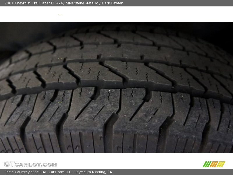 Silverstone Metallic / Dark Pewter 2004 Chevrolet TrailBlazer LT 4x4