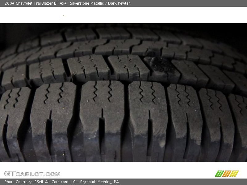 Silverstone Metallic / Dark Pewter 2004 Chevrolet TrailBlazer LT 4x4