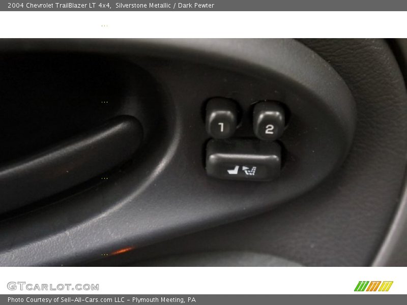 Silverstone Metallic / Dark Pewter 2004 Chevrolet TrailBlazer LT 4x4