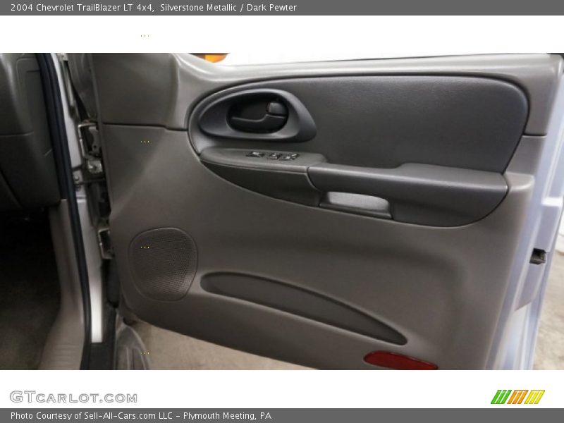 Silverstone Metallic / Dark Pewter 2004 Chevrolet TrailBlazer LT 4x4