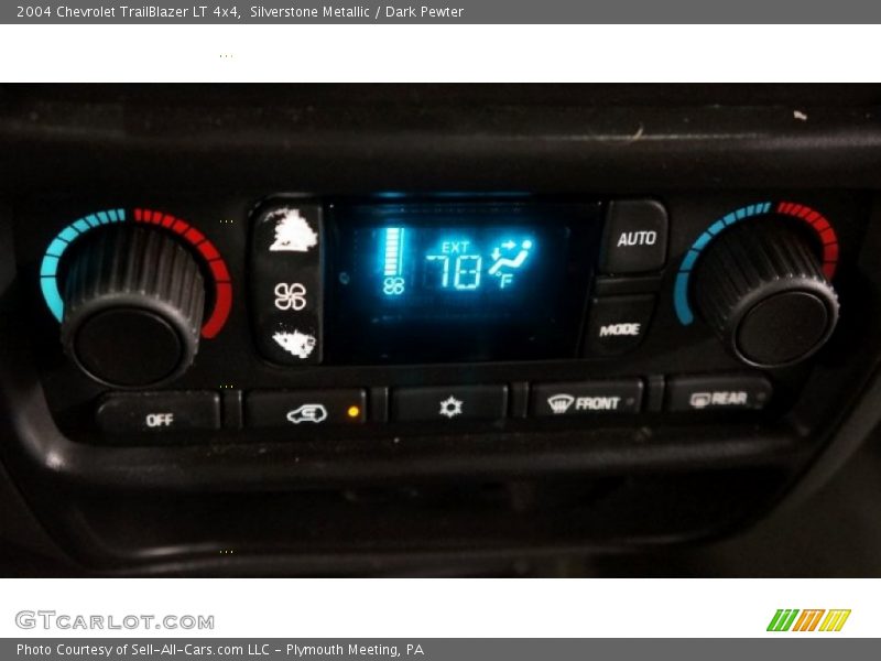 Silverstone Metallic / Dark Pewter 2004 Chevrolet TrailBlazer LT 4x4