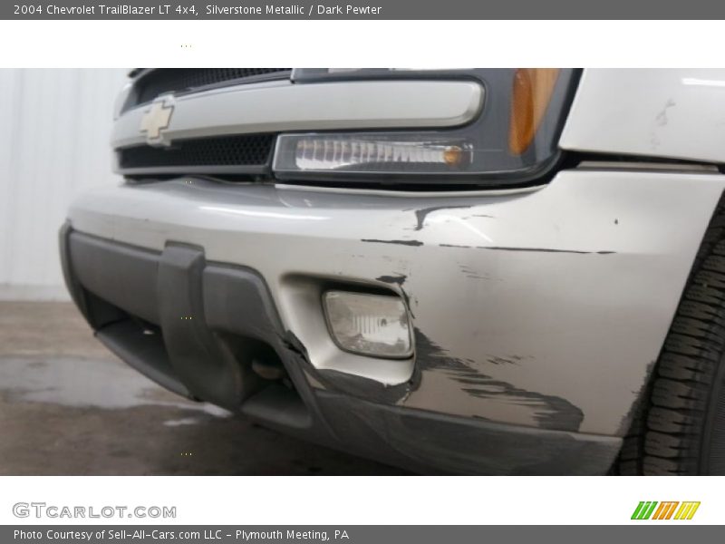 Silverstone Metallic / Dark Pewter 2004 Chevrolet TrailBlazer LT 4x4