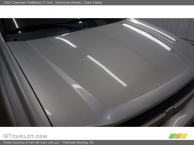 Silverstone Metallic / Dark Pewter 2004 Chevrolet TrailBlazer LT 4x4