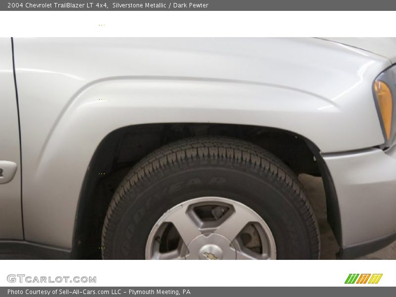 Silverstone Metallic / Dark Pewter 2004 Chevrolet TrailBlazer LT 4x4