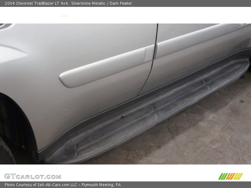 Silverstone Metallic / Dark Pewter 2004 Chevrolet TrailBlazer LT 4x4