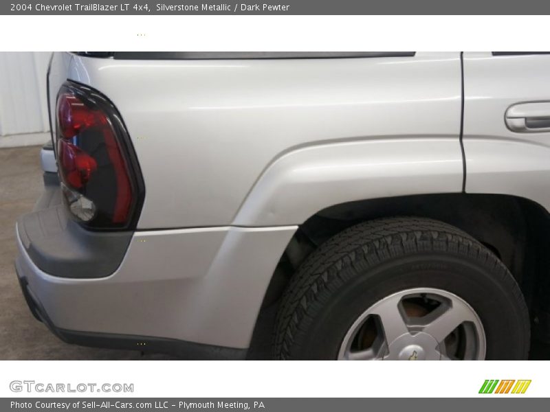 Silverstone Metallic / Dark Pewter 2004 Chevrolet TrailBlazer LT 4x4