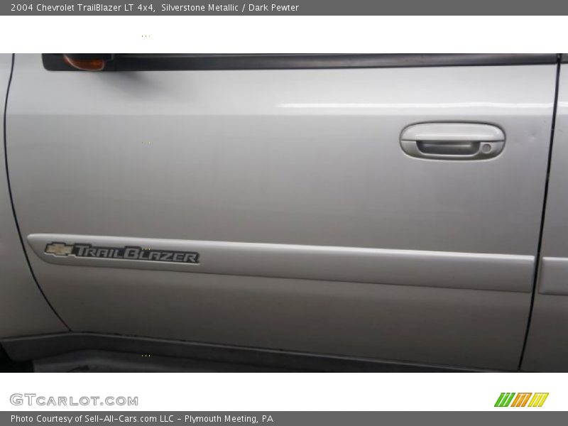 Silverstone Metallic / Dark Pewter 2004 Chevrolet TrailBlazer LT 4x4
