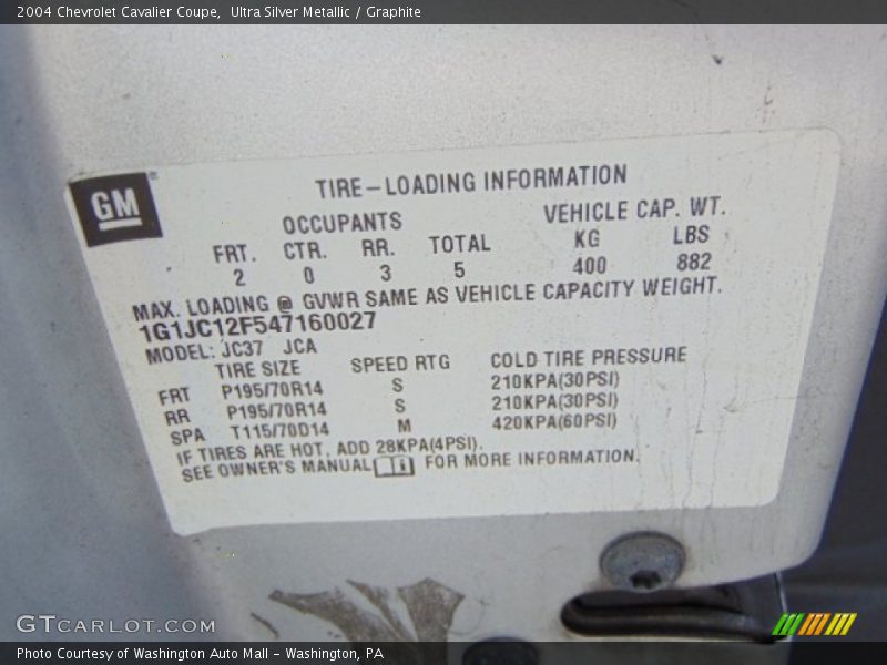 Ultra Silver Metallic / Graphite 2004 Chevrolet Cavalier Coupe