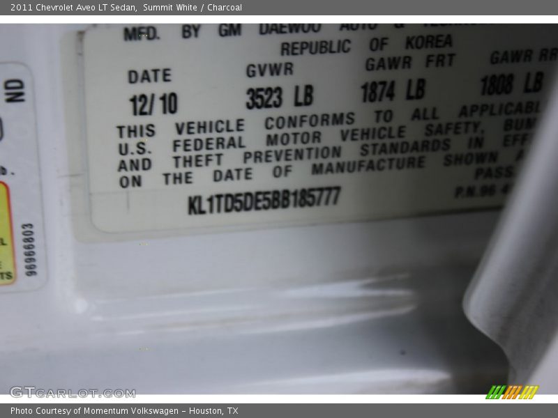 Summit White / Charcoal 2011 Chevrolet Aveo LT Sedan