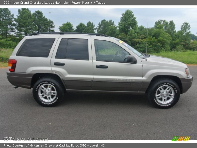 Light Pewter Metallic / Taupe 2004 Jeep Grand Cherokee Laredo 4x4